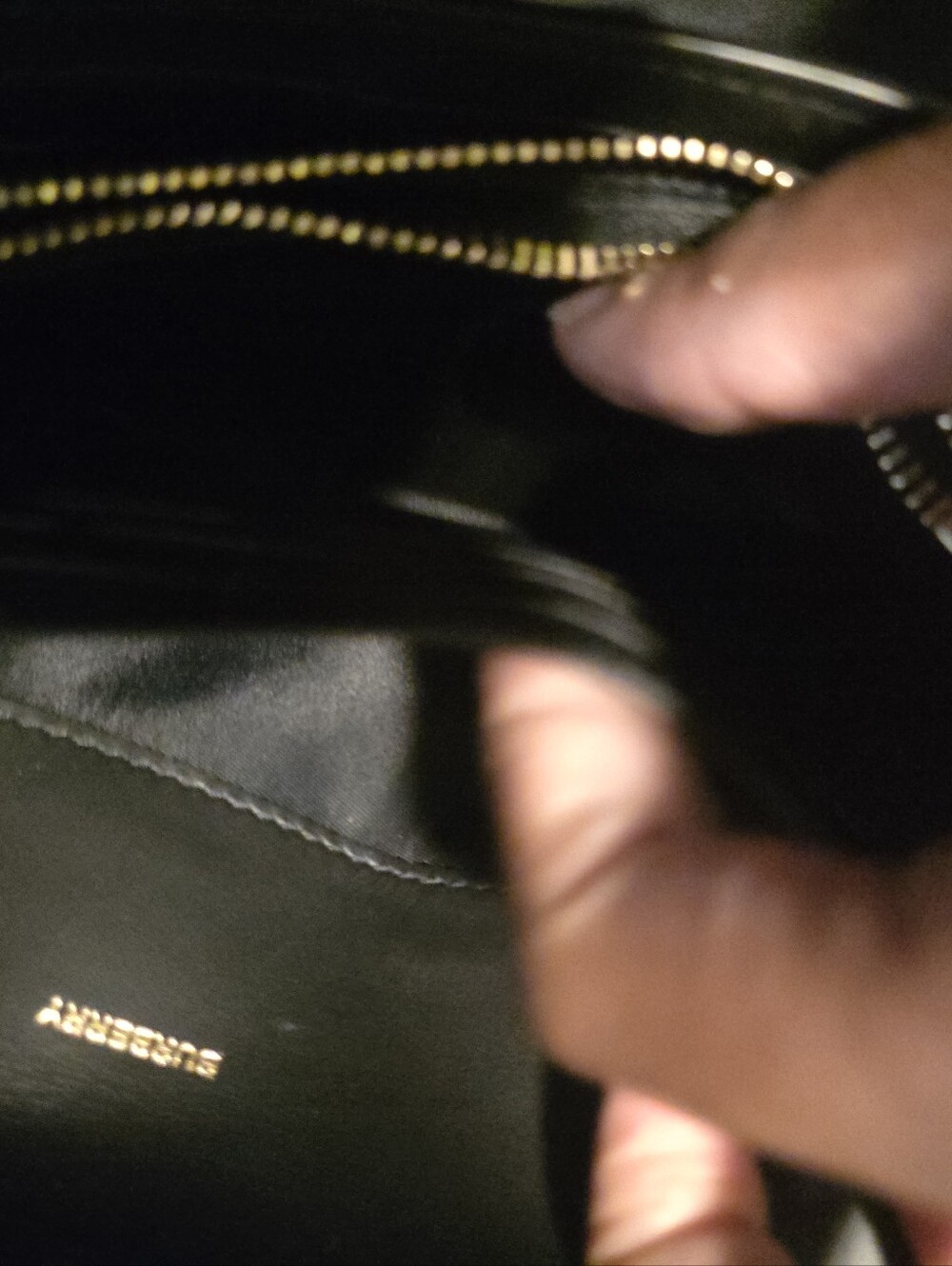 Labor Day Sale NWT- Women's Burberry Black Leather & Beige Check Wallet - Picture 10 of 16